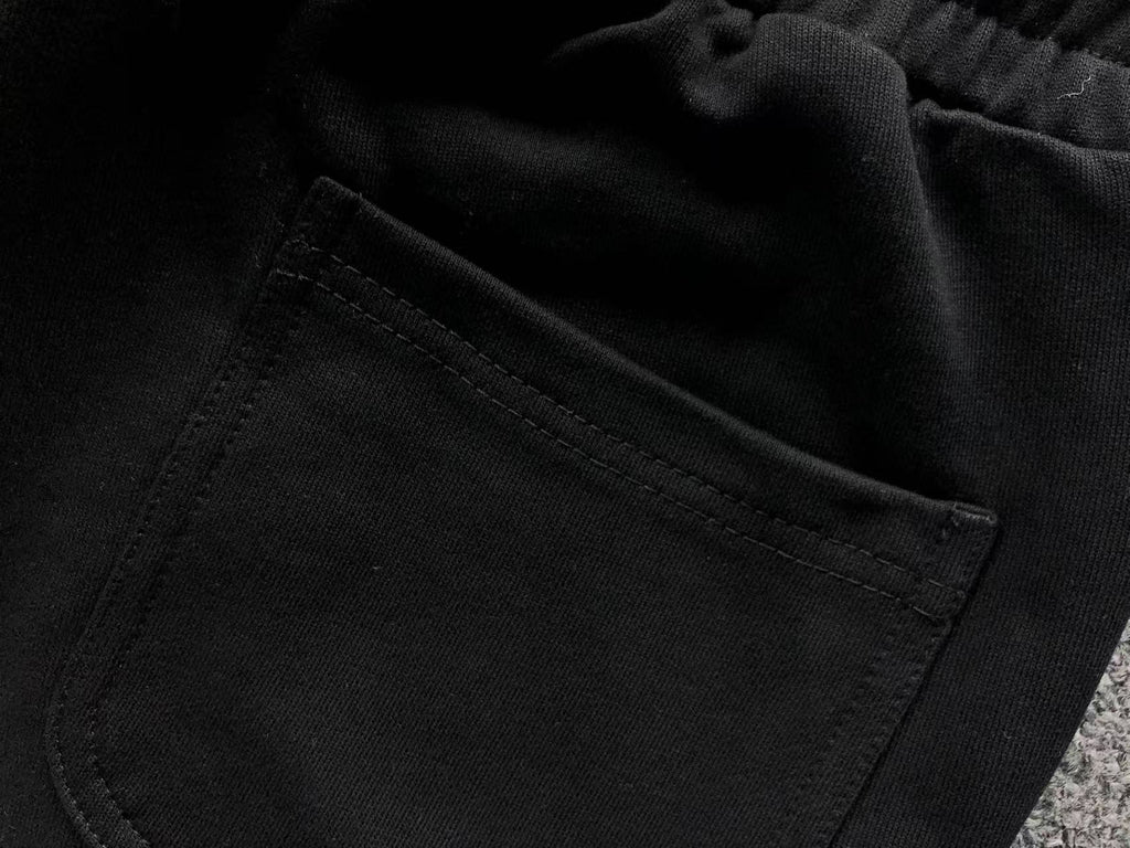 Fleur De Lis Symbol Black Sweatshorts™