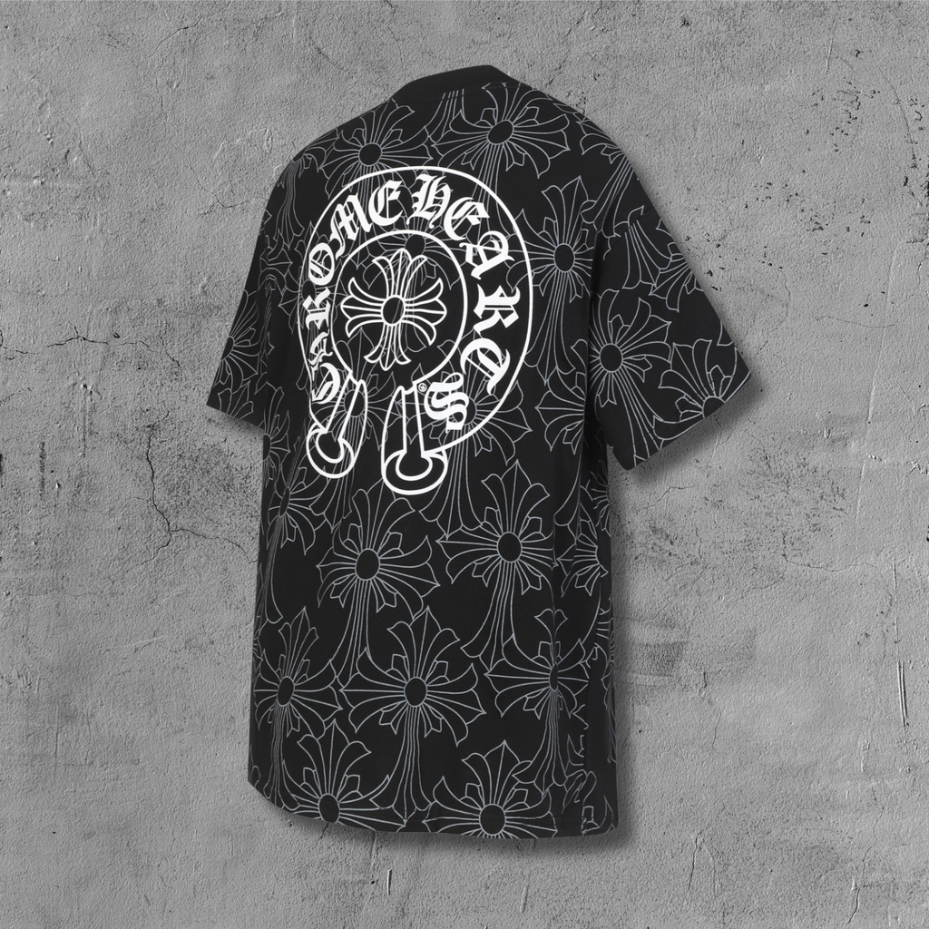 Cross Monogram White Horseshoe Collar Black T-Shirt™