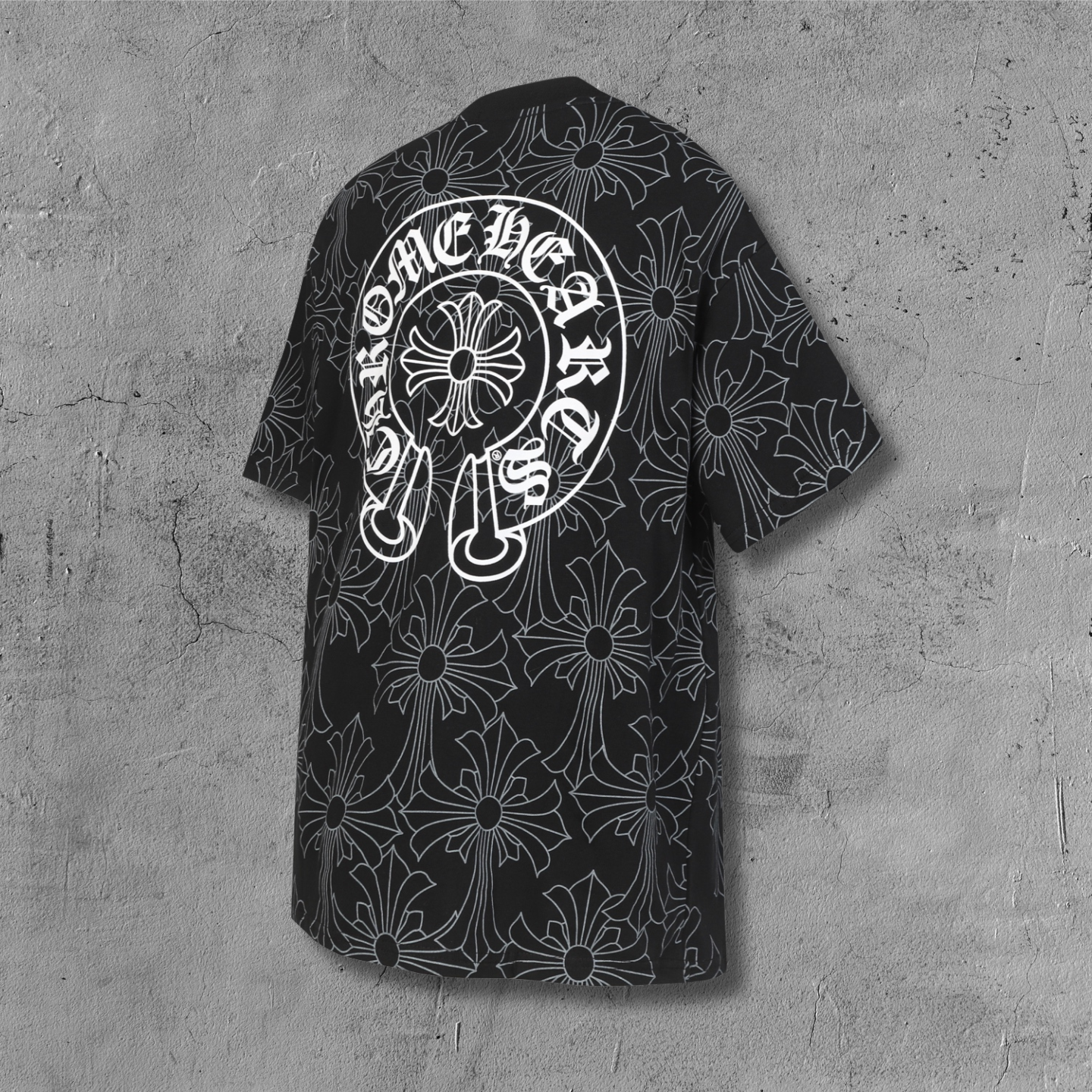 Cross Monogram White Horseshoe Collar Black T-Shirt™