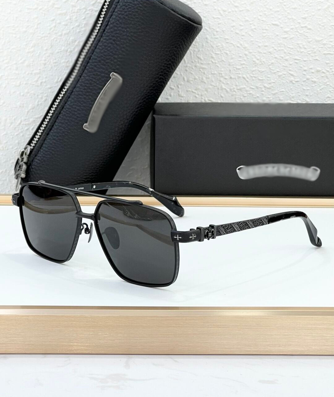 CH8309 Glasses