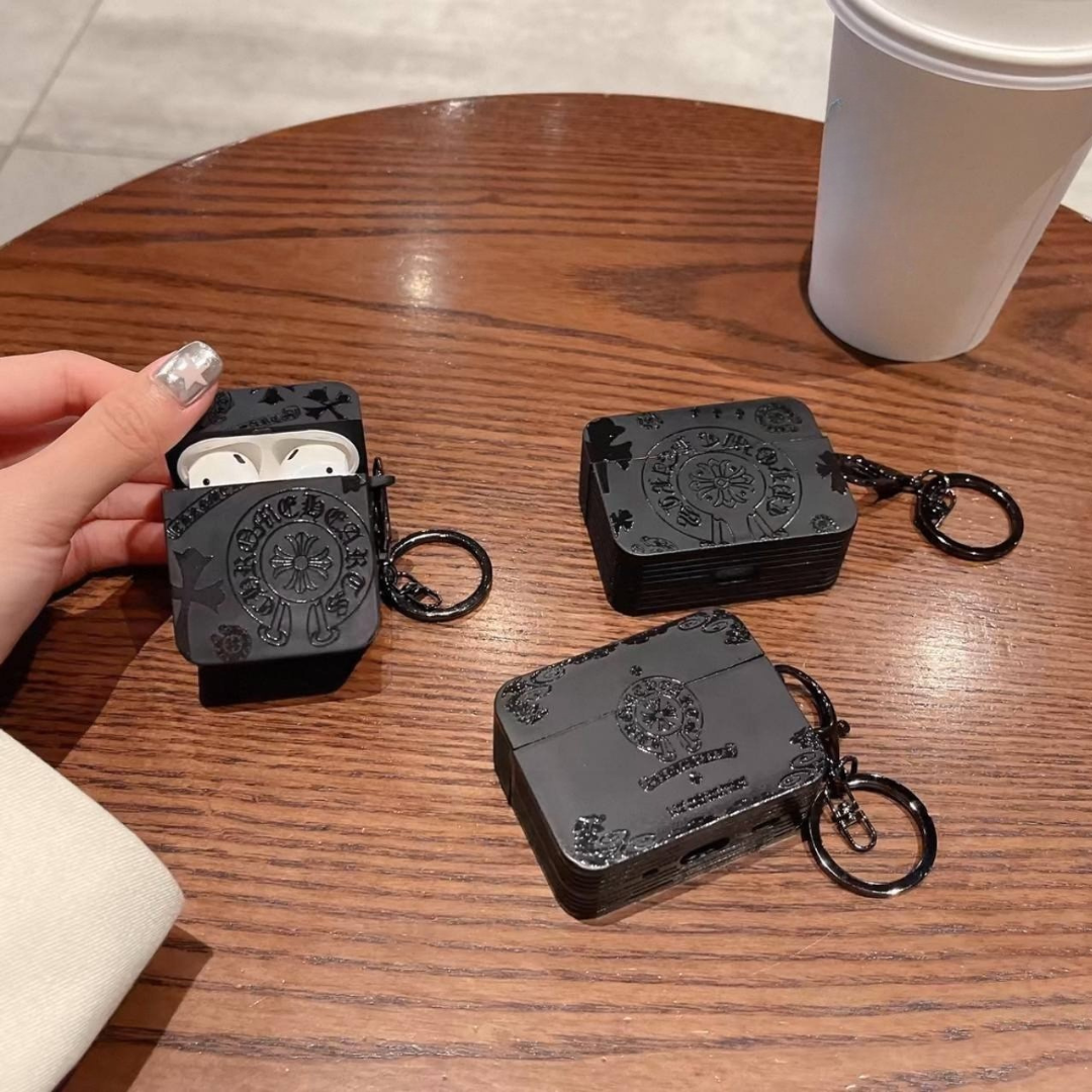 Horseshoe Logo Black Silicone Airpods Case™