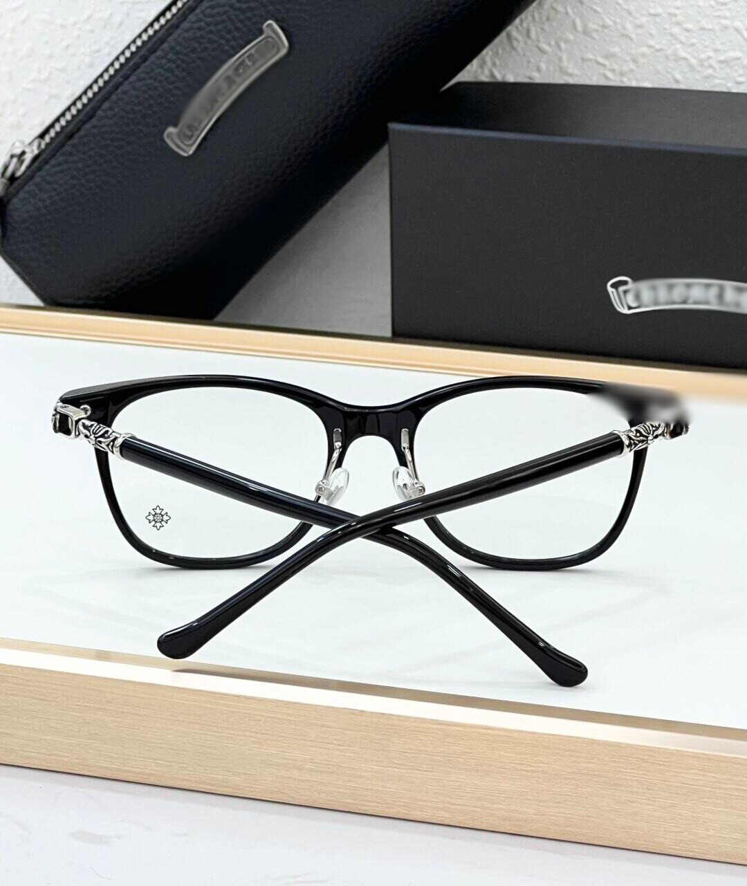 CH3114 Glasses