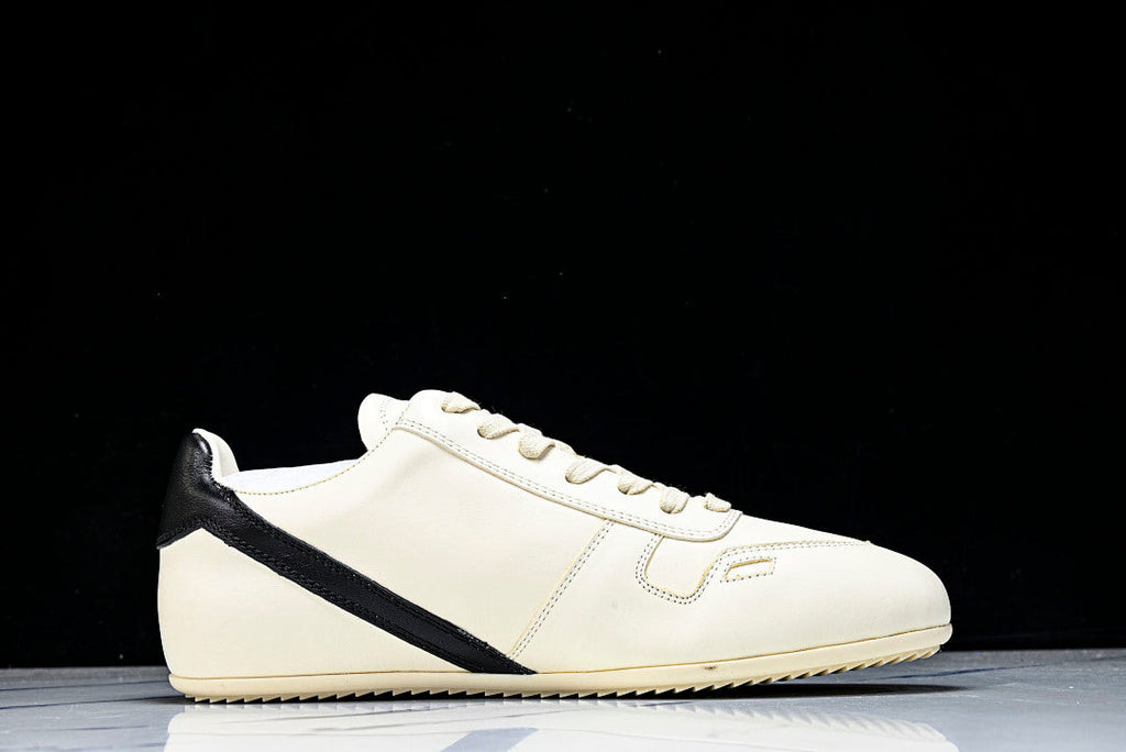 Concordians Minimal Sneaker "Milk Black"