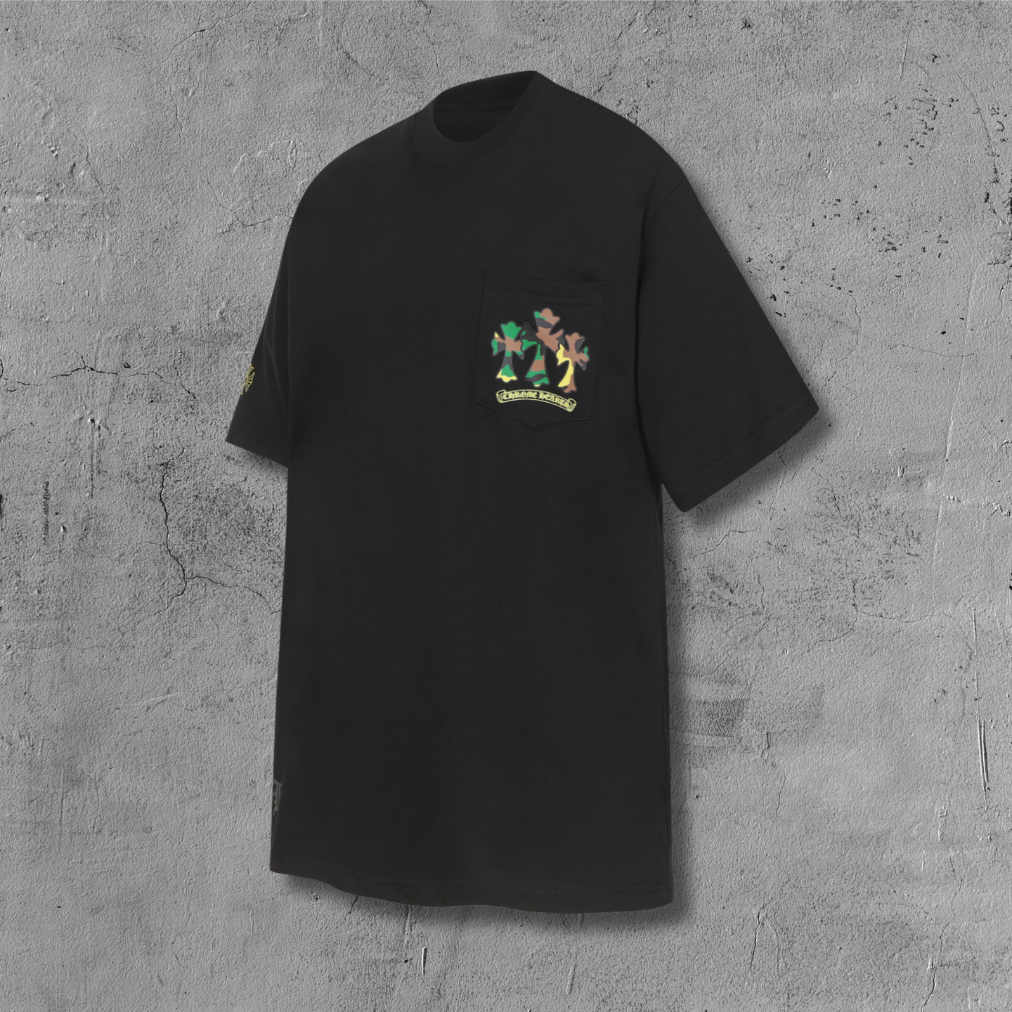 Camo Horseshoe Cross Pocket Black T-Shirt™
