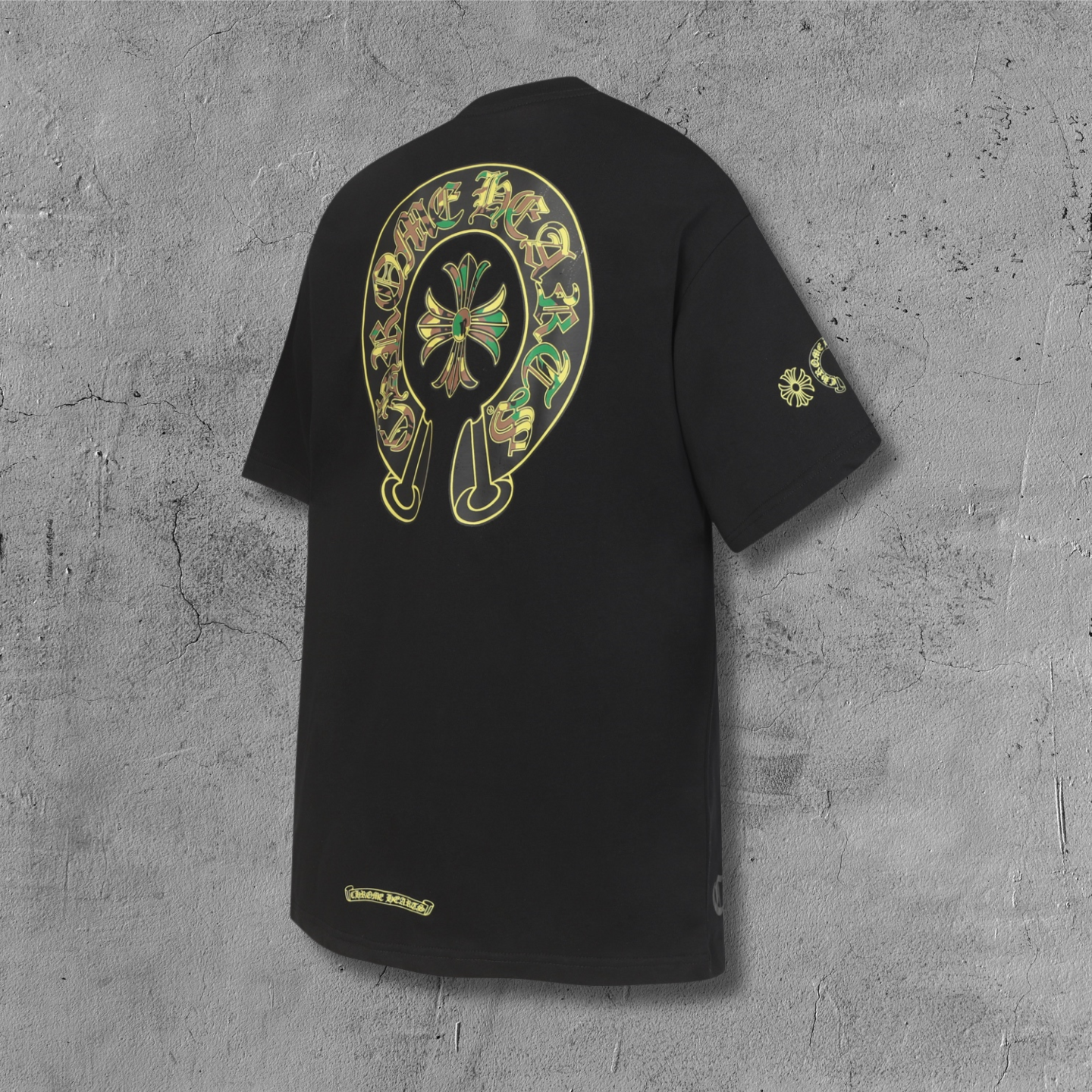 Camo Horseshoe Cross Pocket Black T-Shirt™