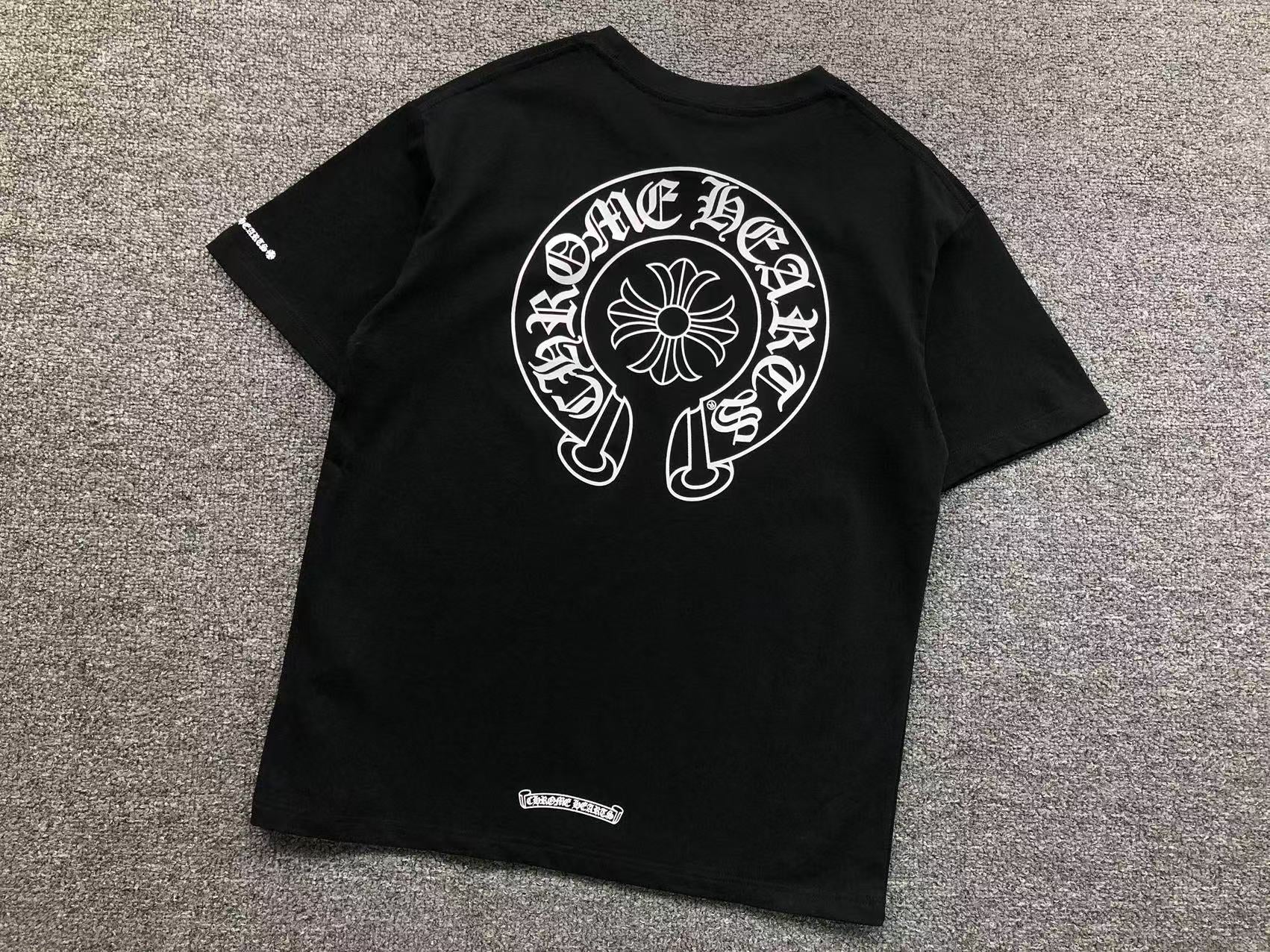 Horseshoe Logo Pocket T-Shirt™