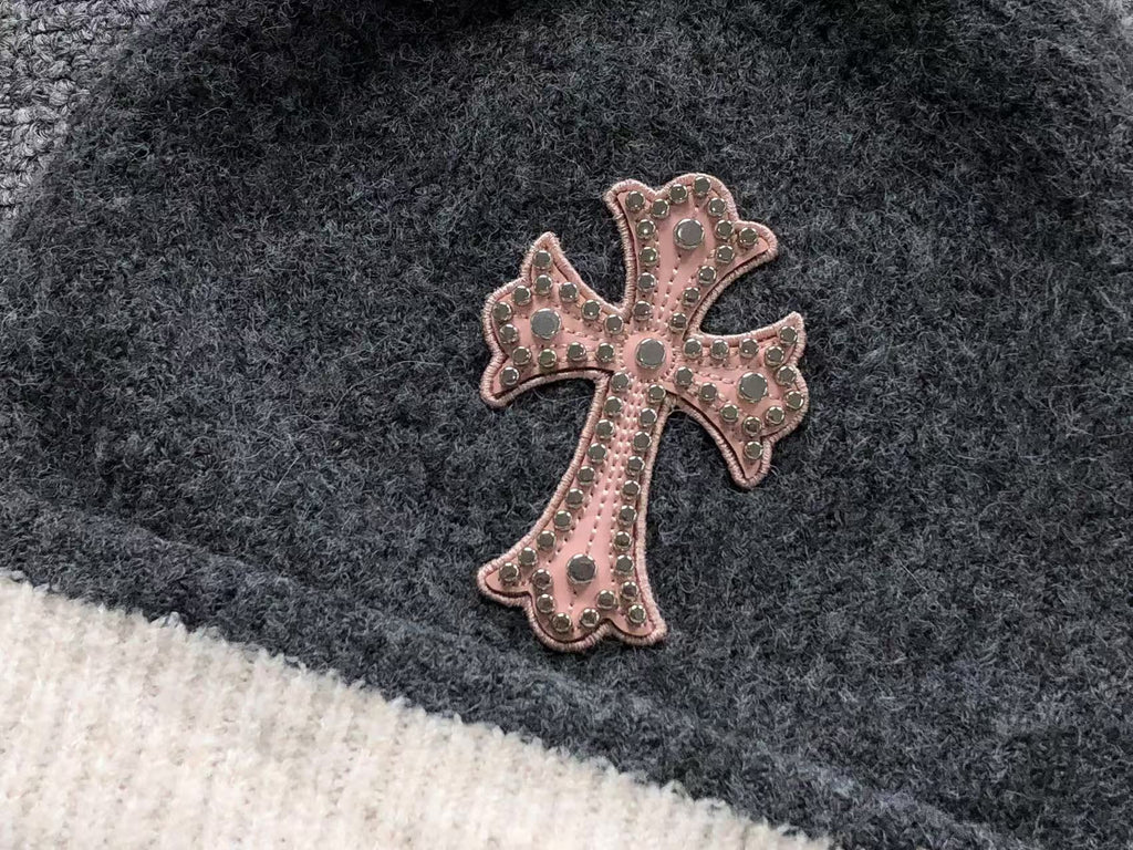 Metal Pin Cuffed Wool Beanie™