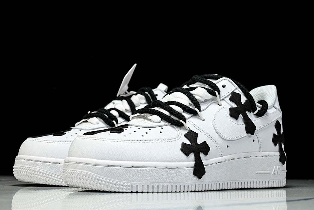 Black Crosses White AF1™