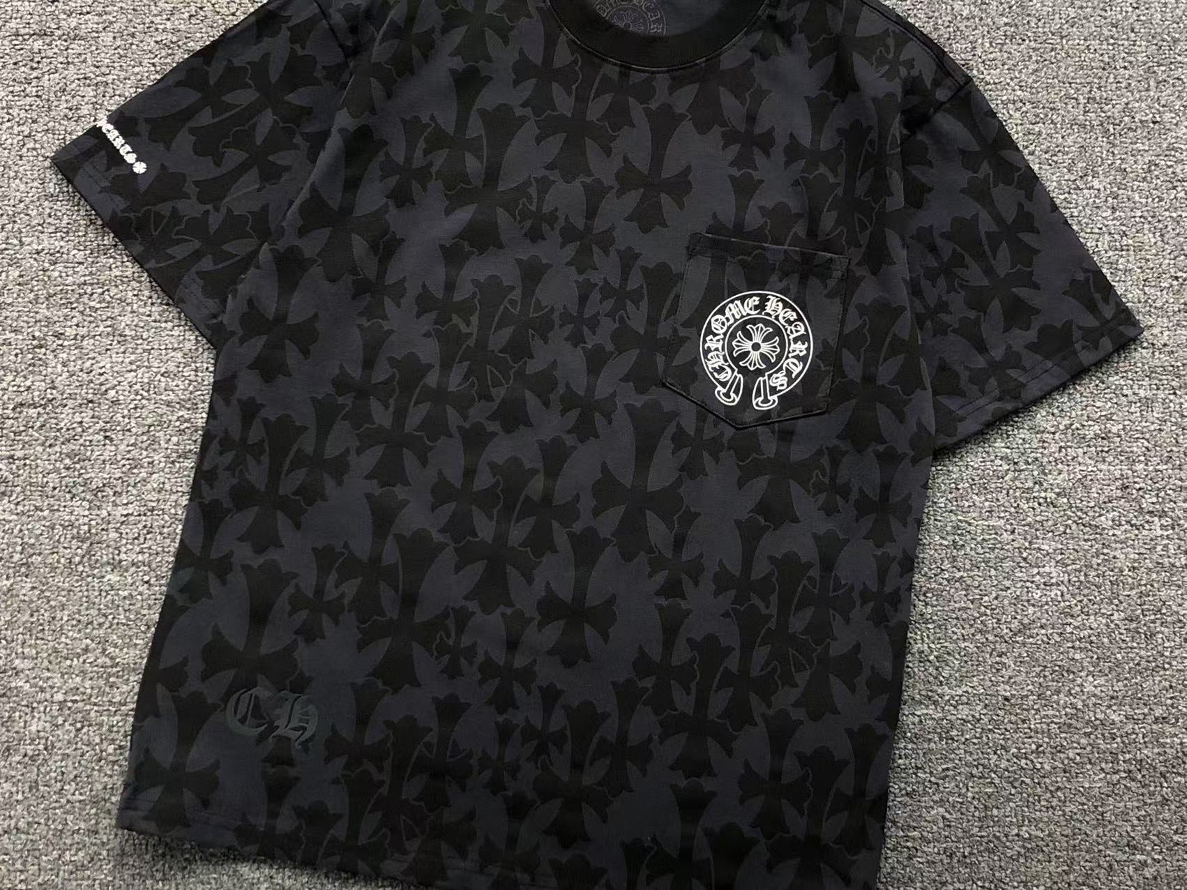 Cross Pattern Black Pocket T-Shirt™