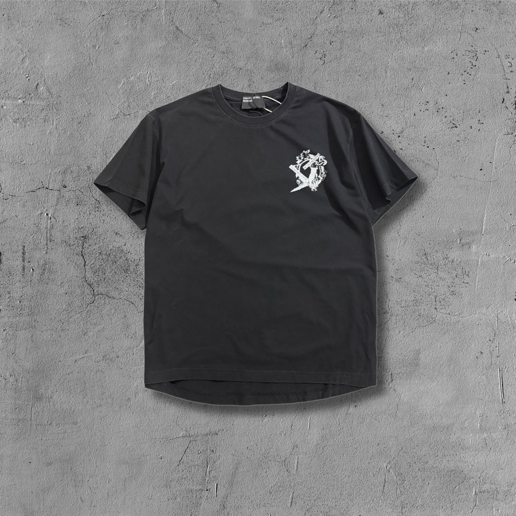 ER* Un Secret Blue Graphic Black T-Shirt™