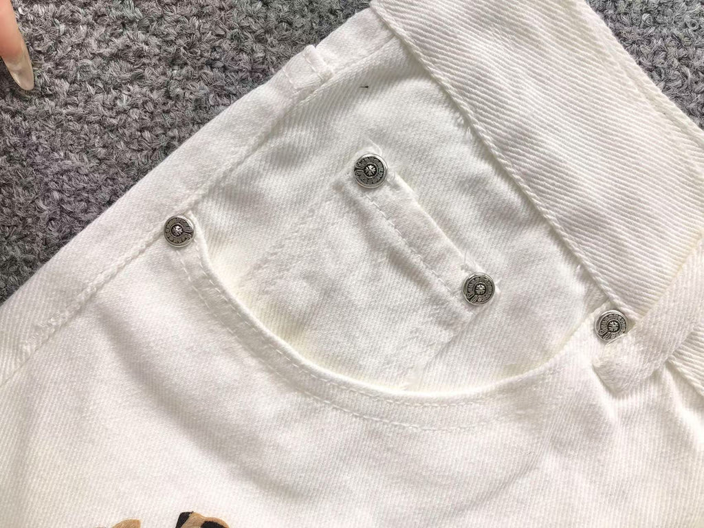 Leopard Cross Patch White Denim Jeans™