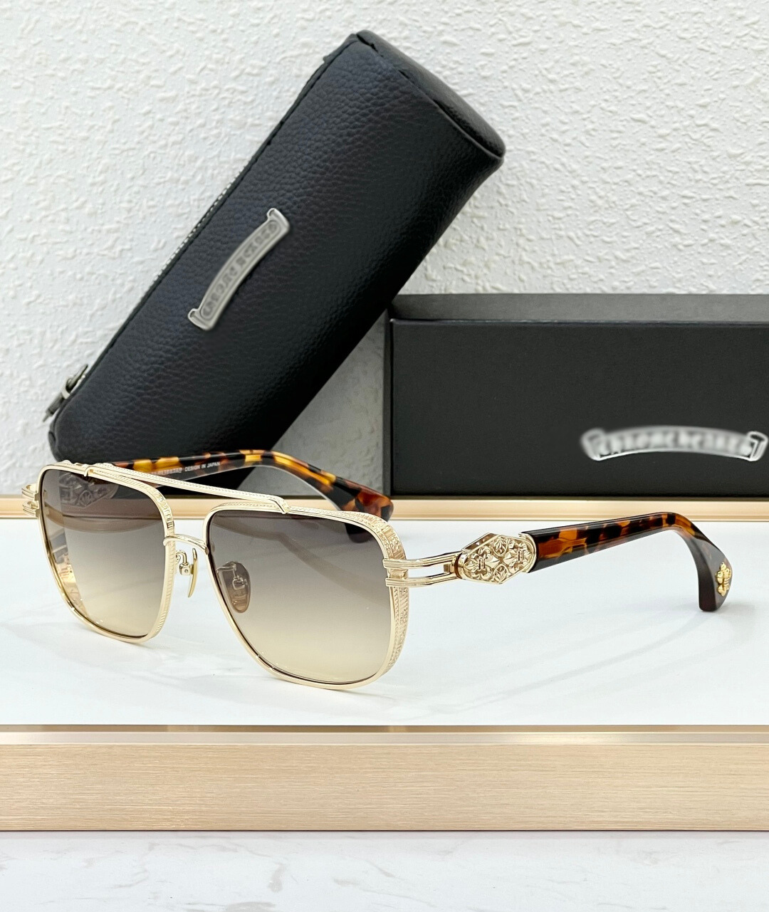 CH8304 Glasses