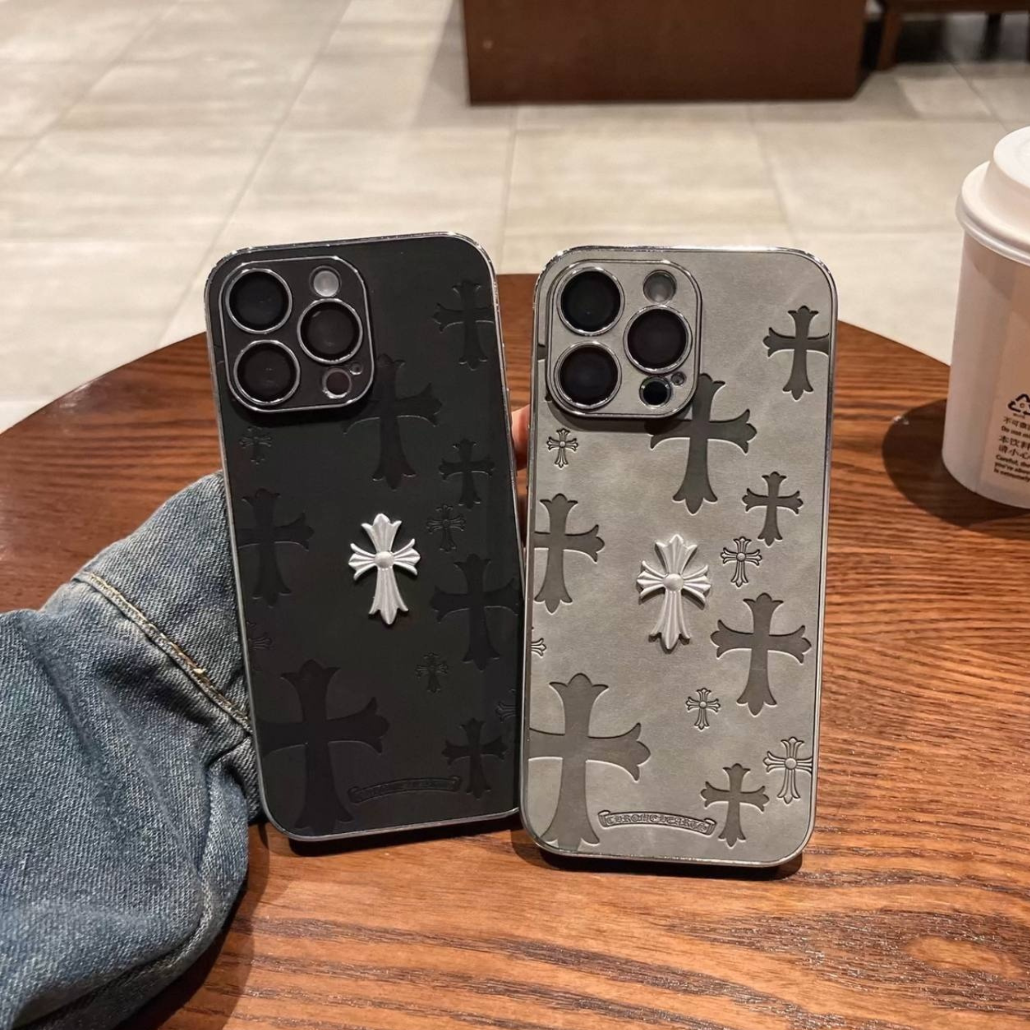 Engraved Crosses Electroplating Leather Case™