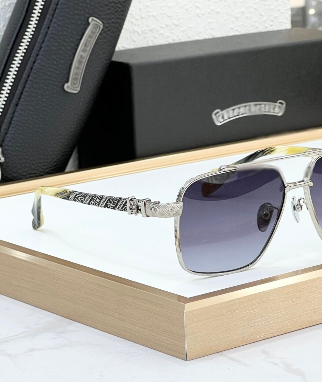 CH8309 Glasses