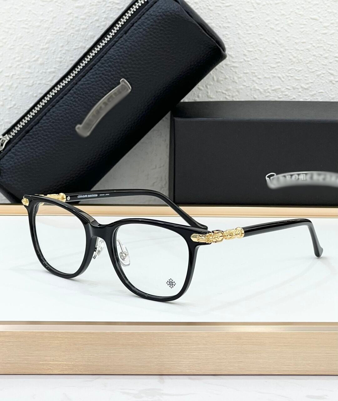 CH3114 Glasses