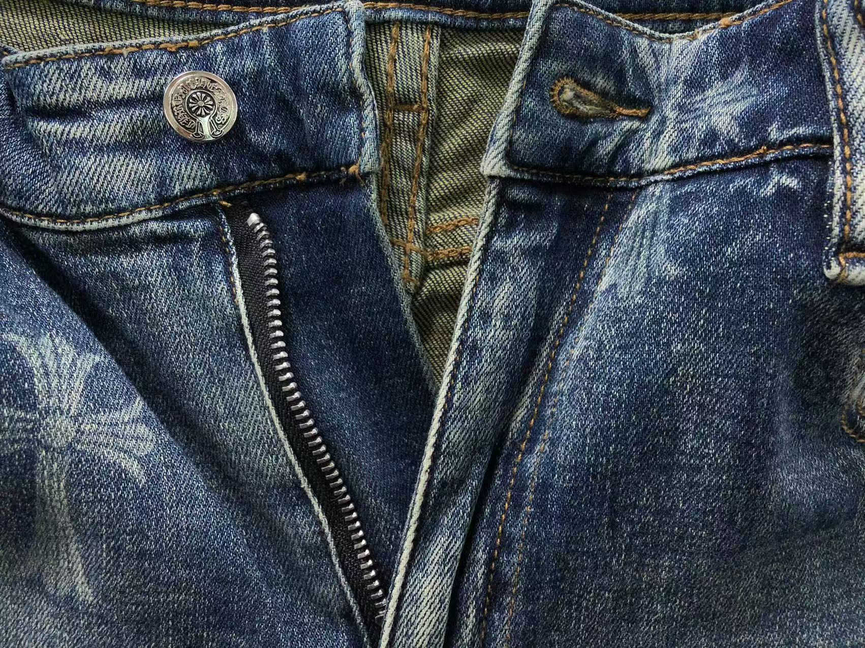 Faded Wash Cross Print Slim Fit Jeans™