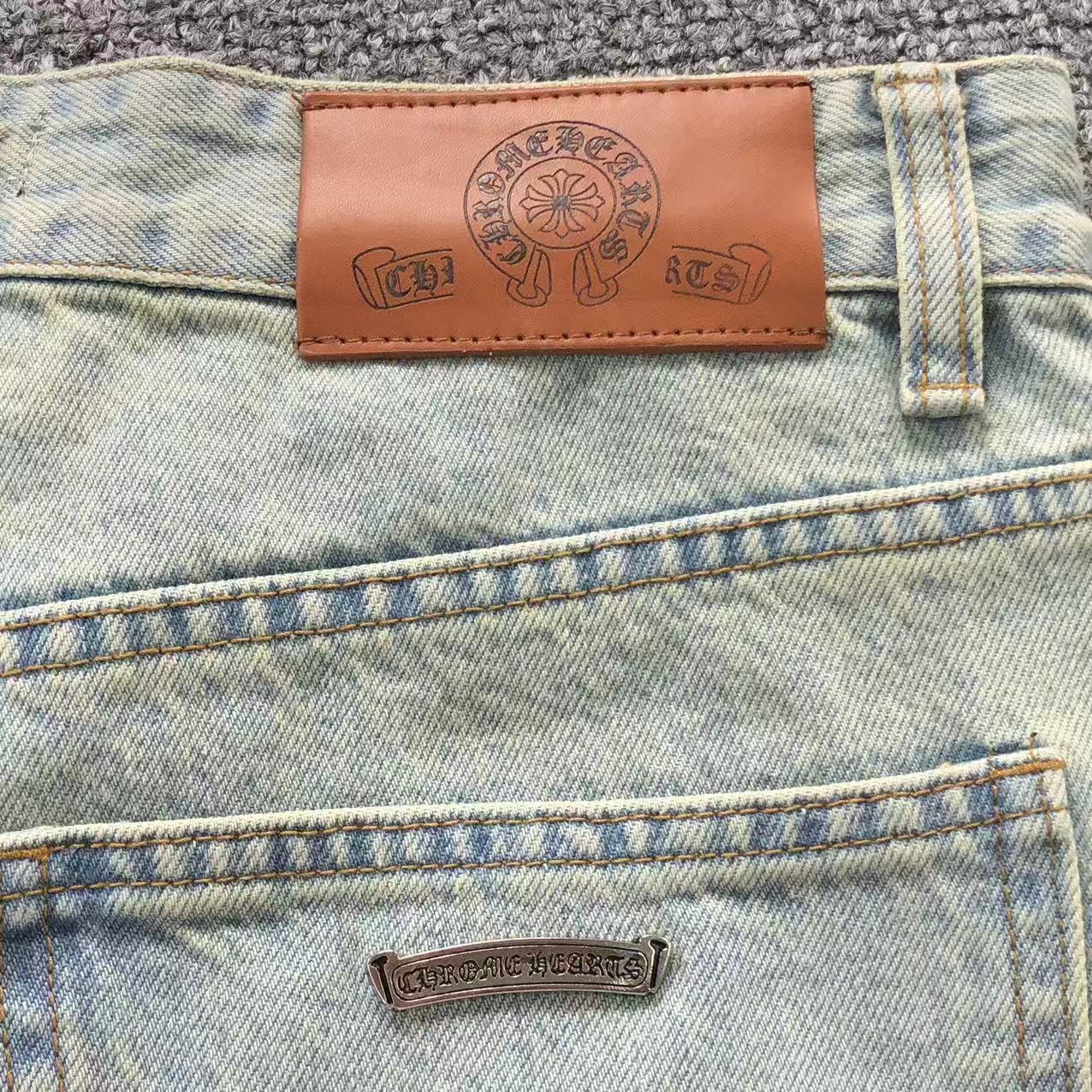 Faded White Cross Patch Light Denim Baggy Jeans™