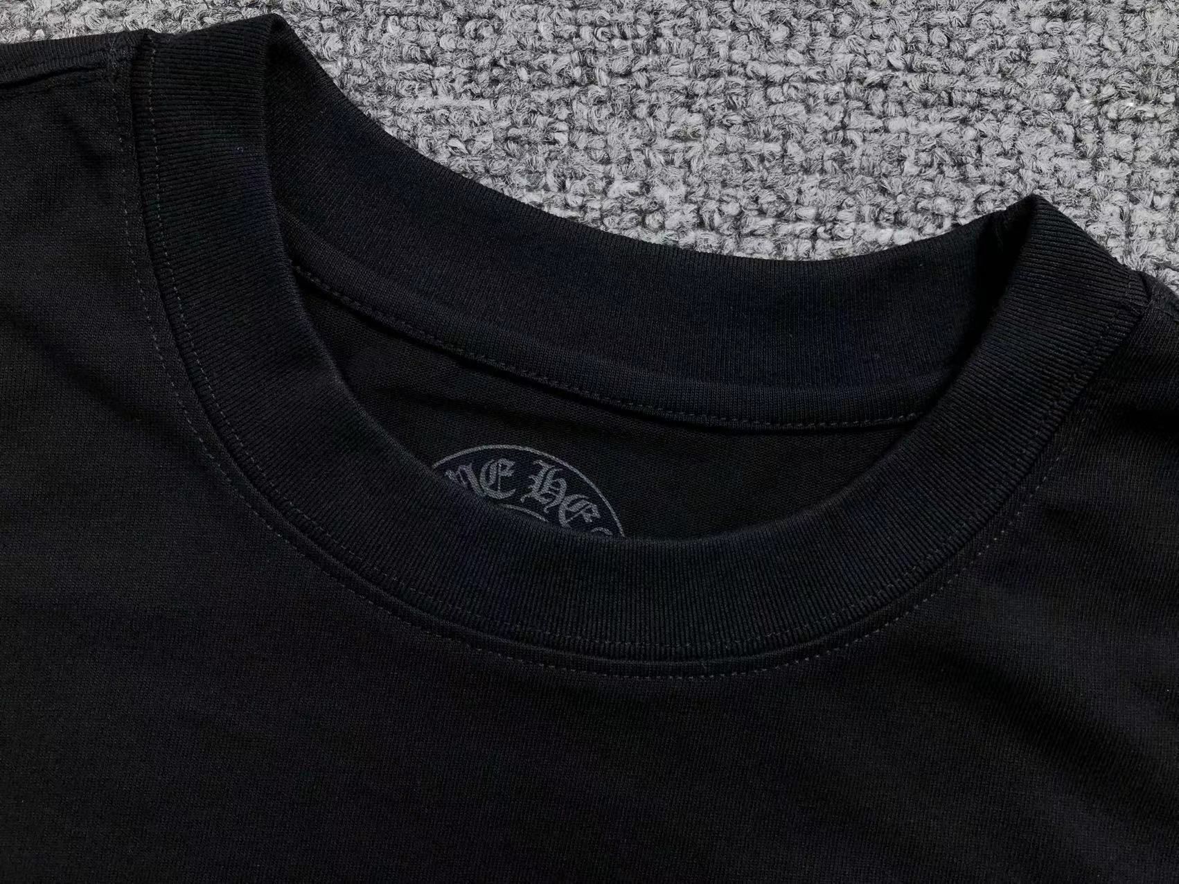 Multicolor Crosses White/Black Long Sleeve™