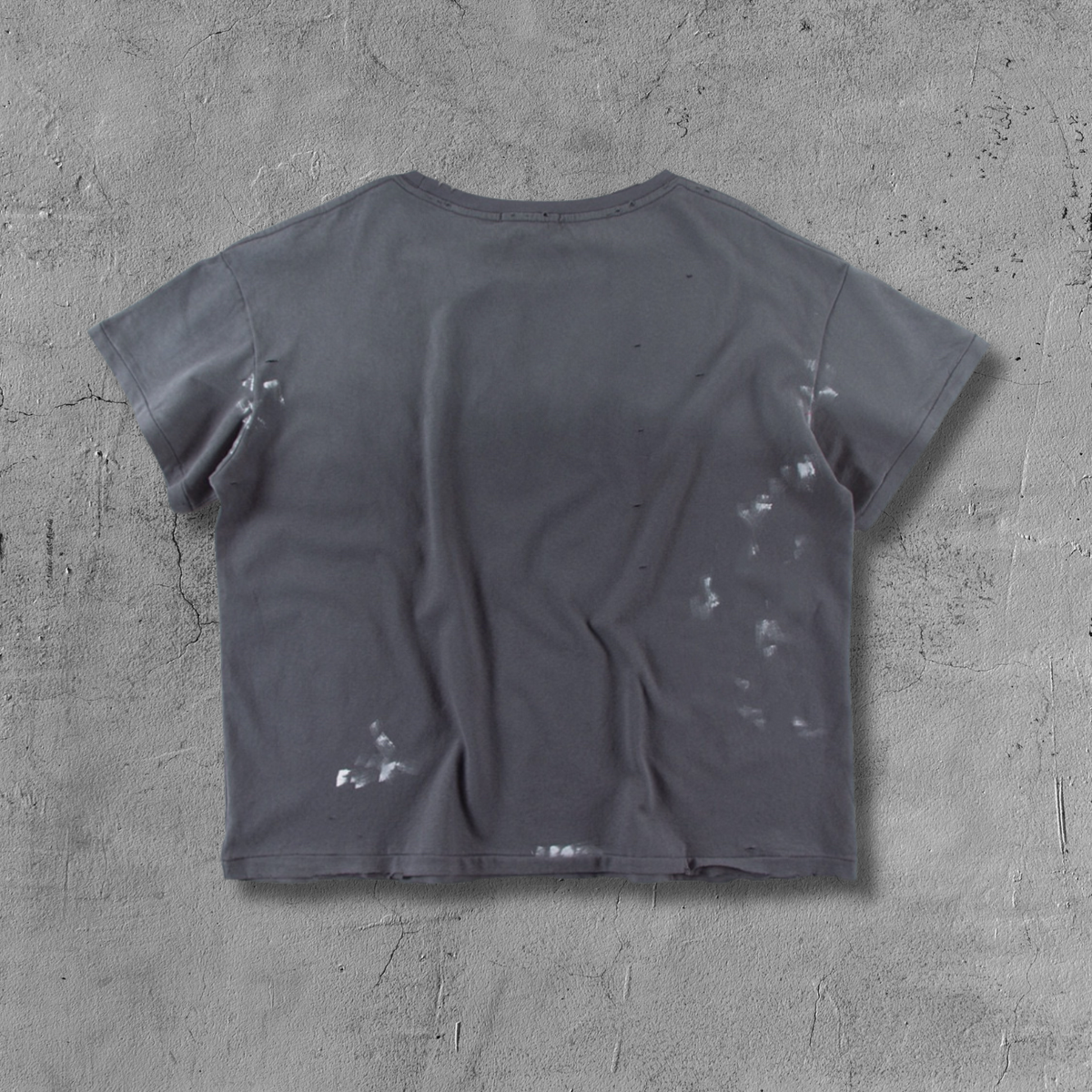 ER* Distressed Logo Gray T-Shirt™