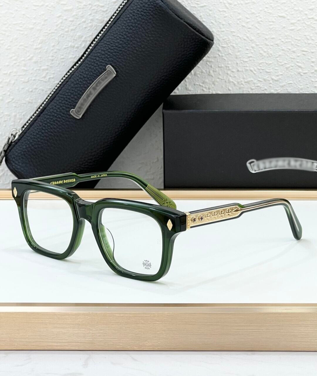 Ambidixtrous Glasses