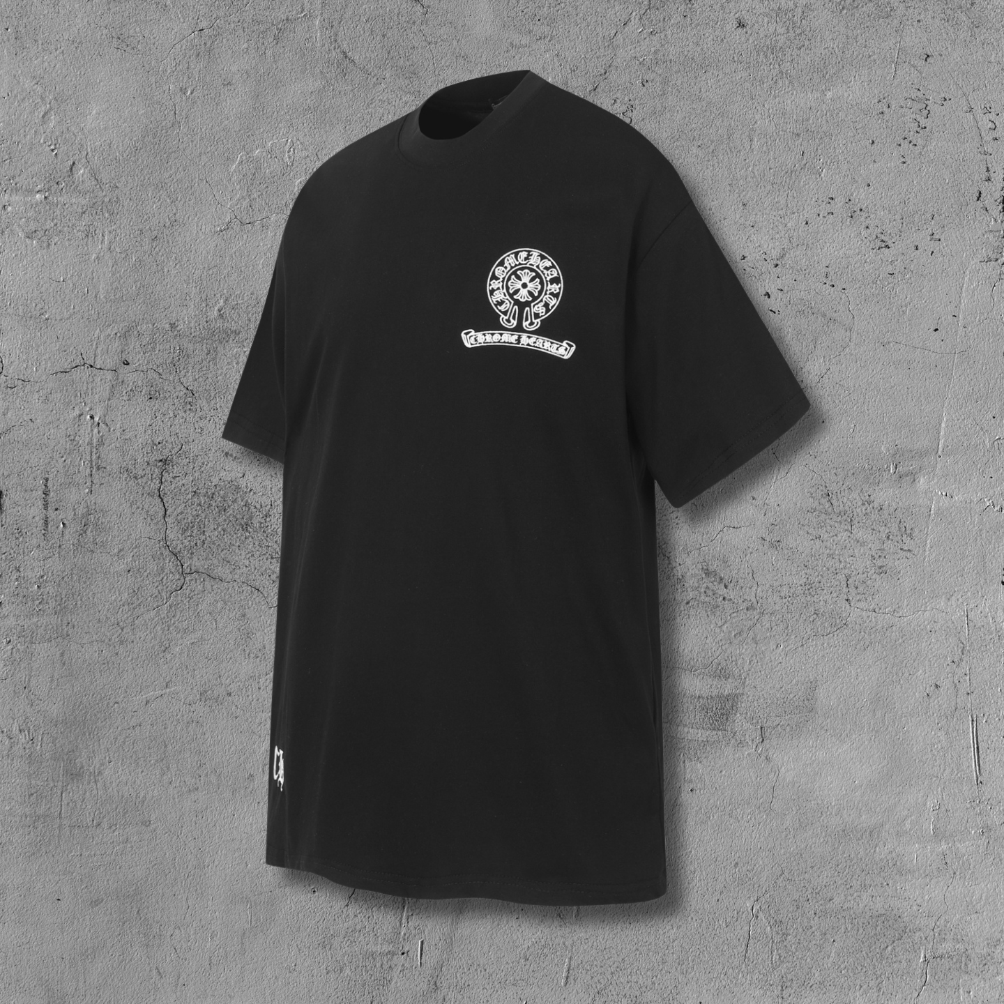 Vertical Cross Horseshoe Logo Black T-Shirt™
