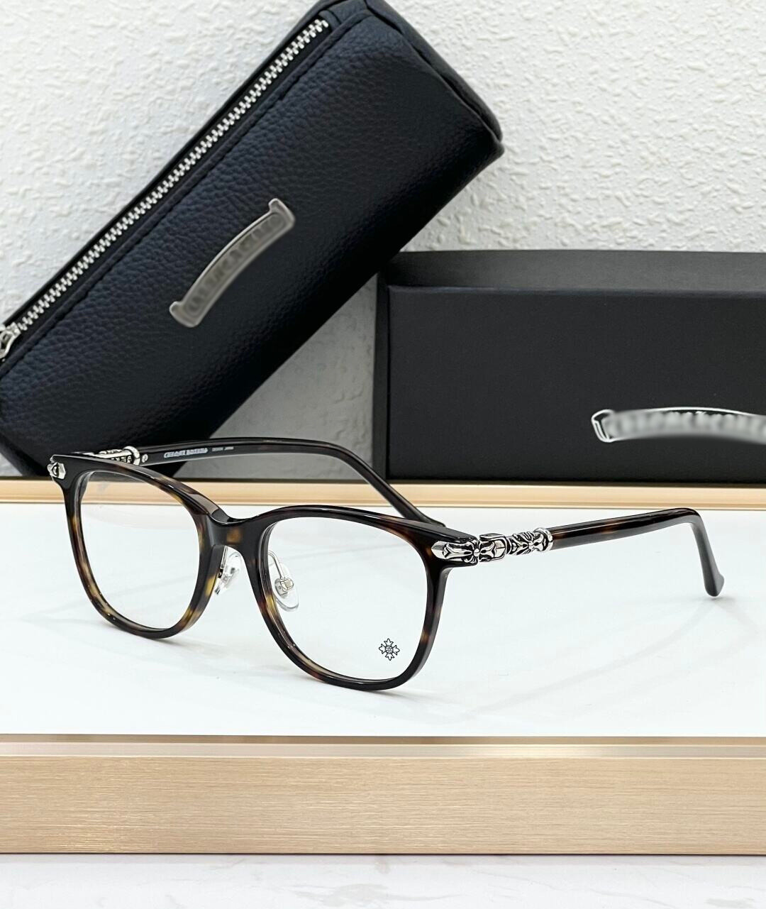 CH3114 Glasses