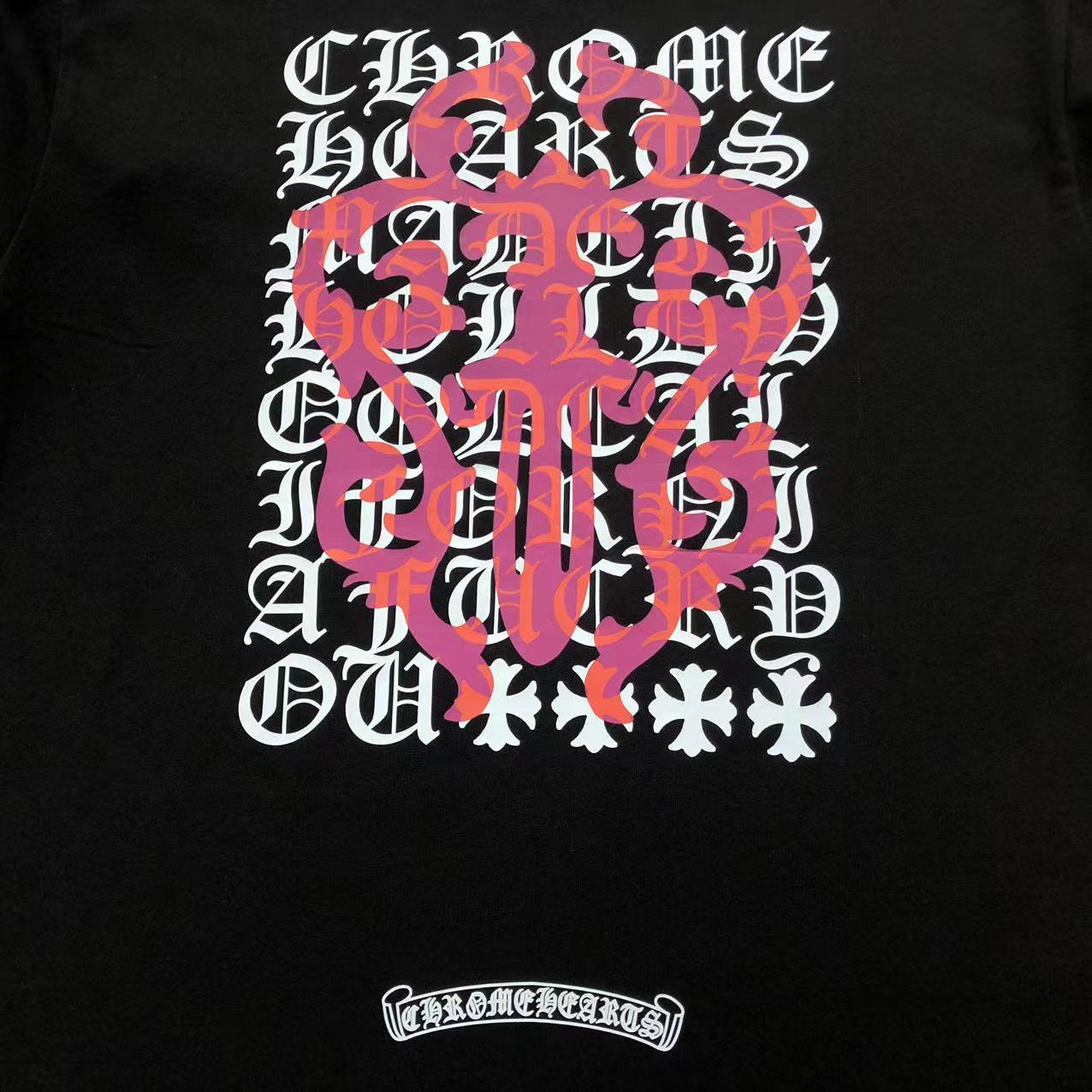 Pink Dagger Symbol T-Shirt ™