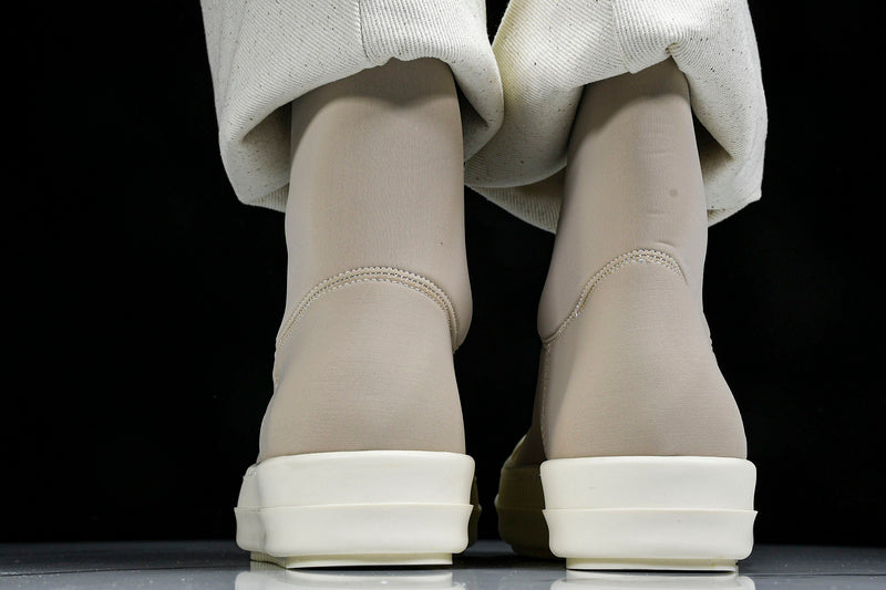 Cargo Fetish Boots "Dust Milk"