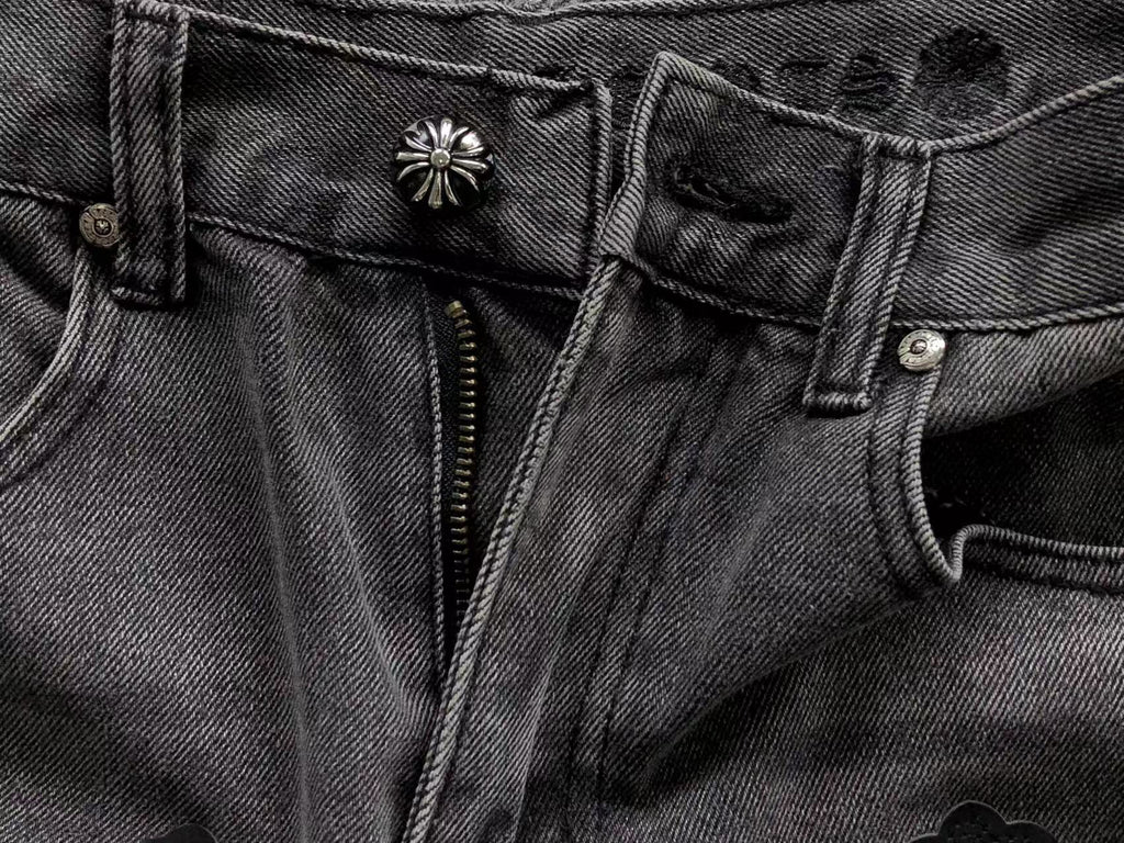 Black & White Cross Patch Fleurknee Dark Grey Jeans™