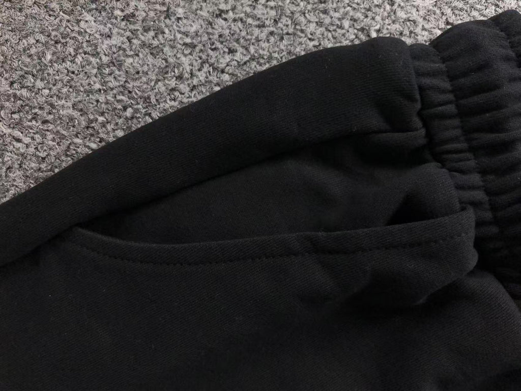 Horse Shoe Logo Paint Drip Black Sweatshorts™