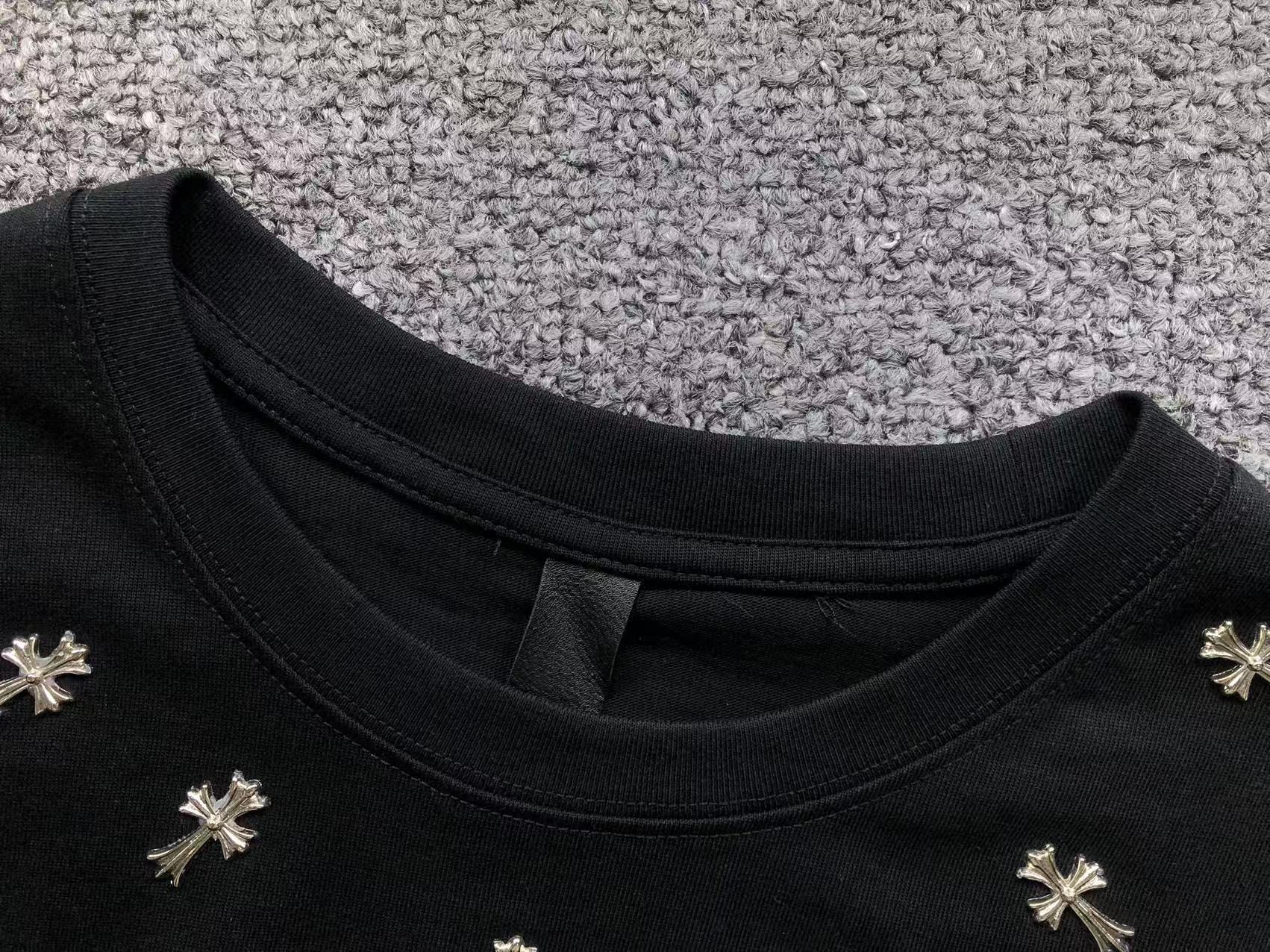 Metallic Cross Collar T-Shirt™