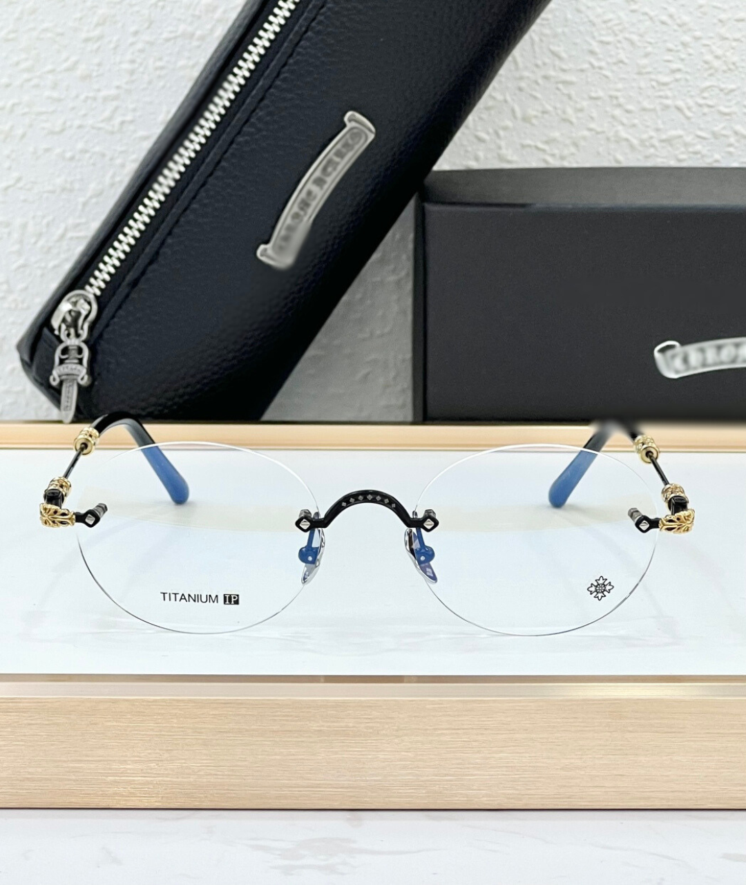 CH5814 Glasses