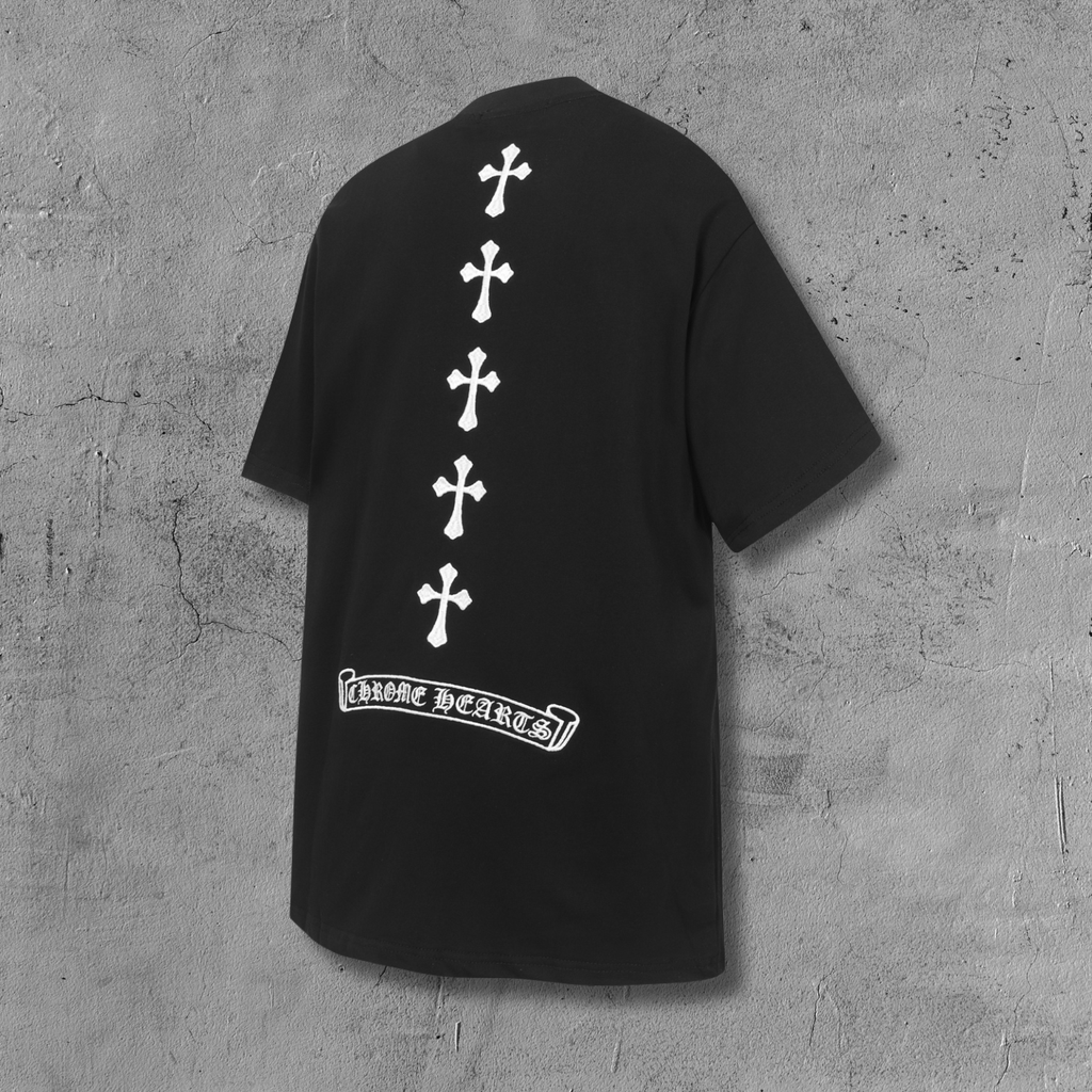 Vertical Cross Horseshoe Logo Black T-Shirt™
