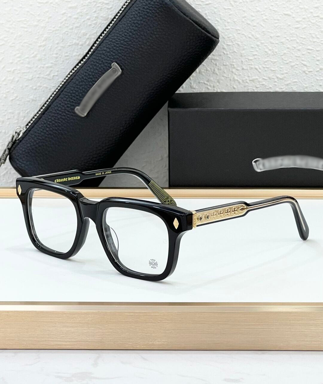 Ambidixtrous Glasses