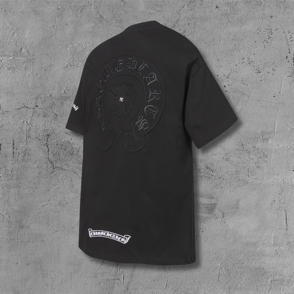 Tonal Horseshoe Black T-Shirt™