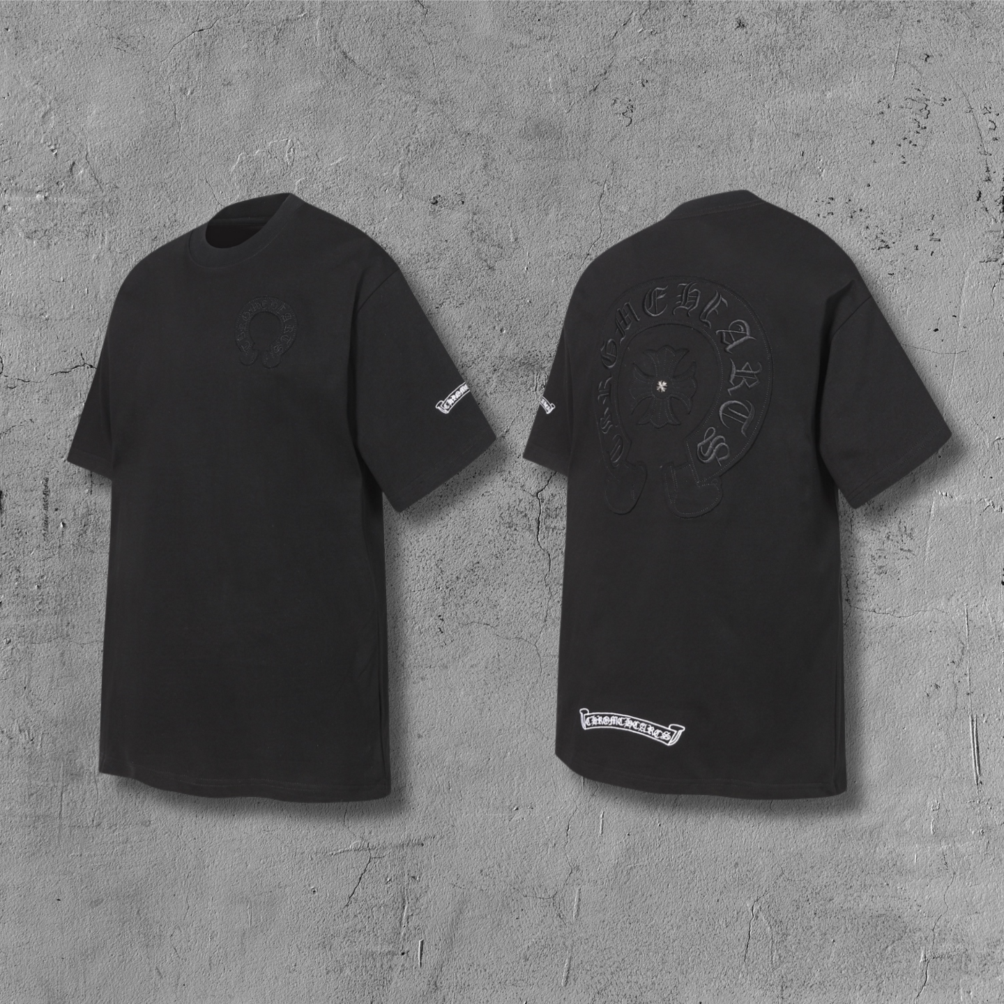Tonal Horseshoe Black T-Shirt™