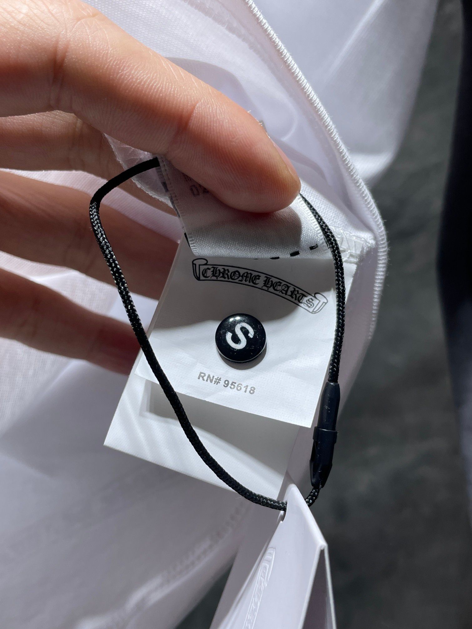 Typography Logo Grey & White Long Sleeve™