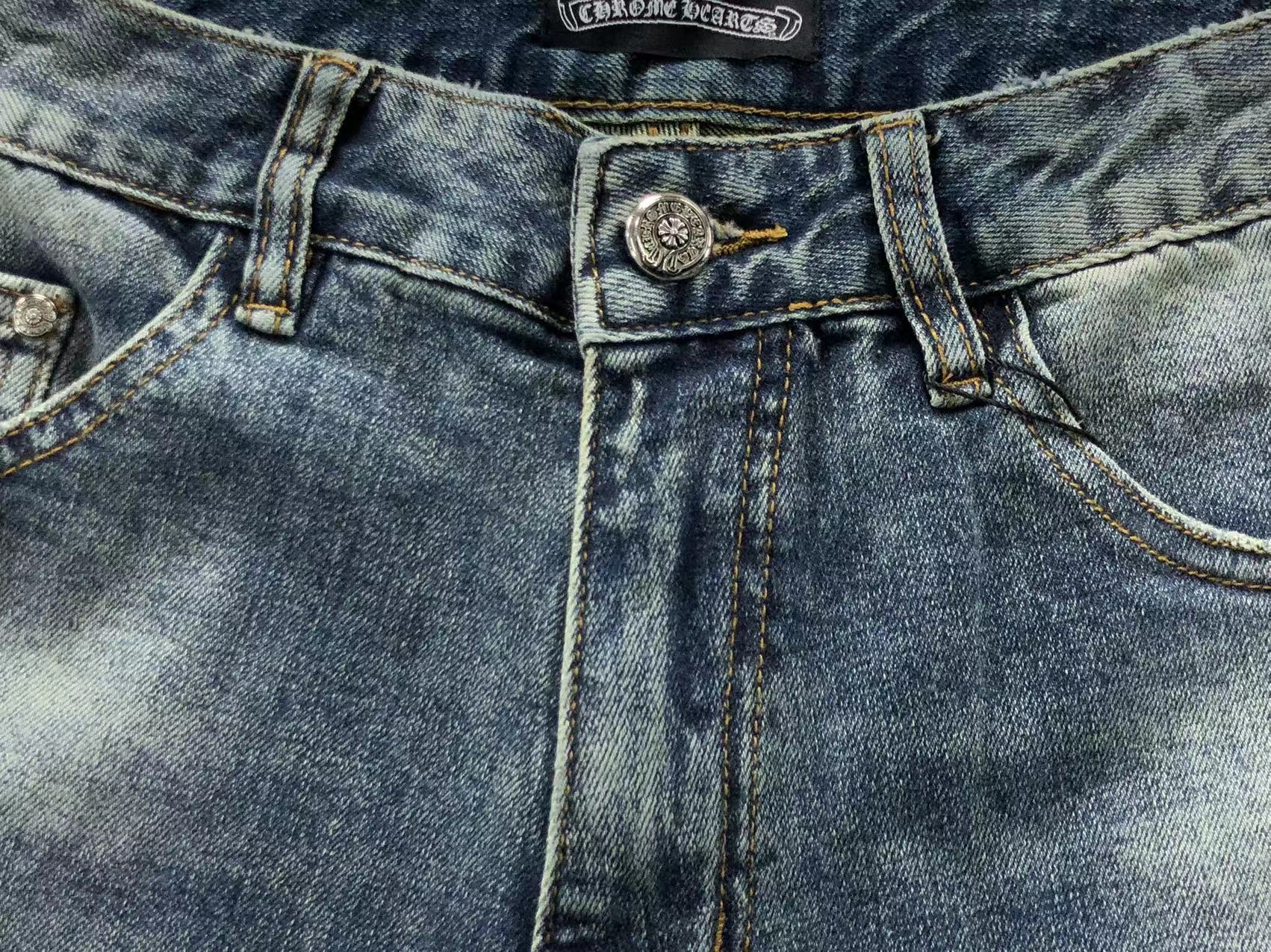 Washed Frayed Cross Patch Jeans™