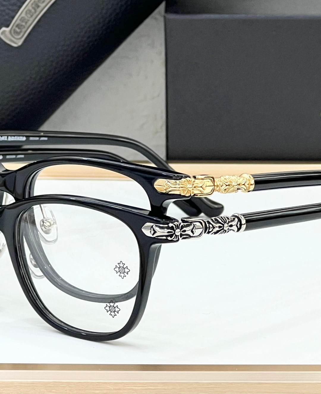 CH3114 Glasses