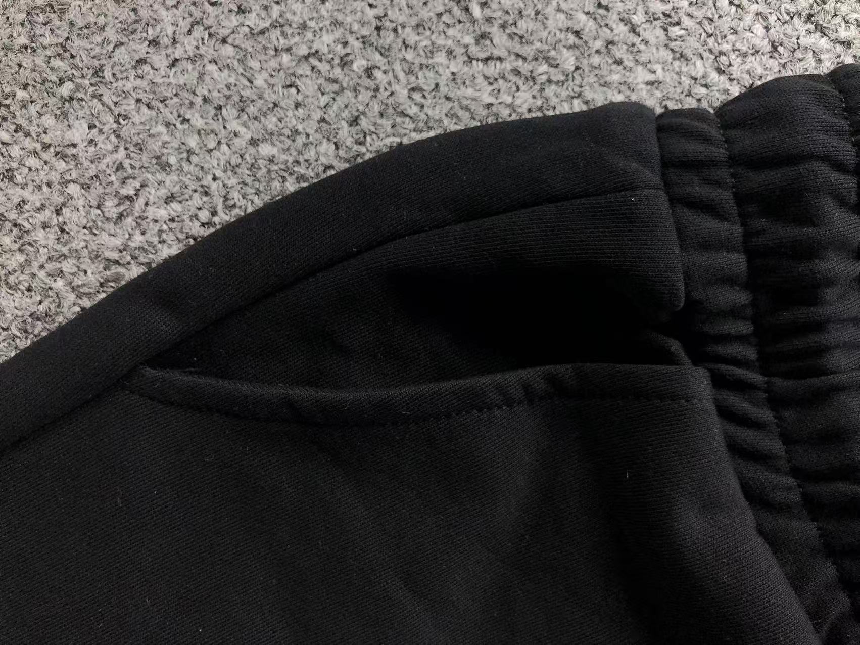 Fleur De Lis Symbol Black Sweatshorts™