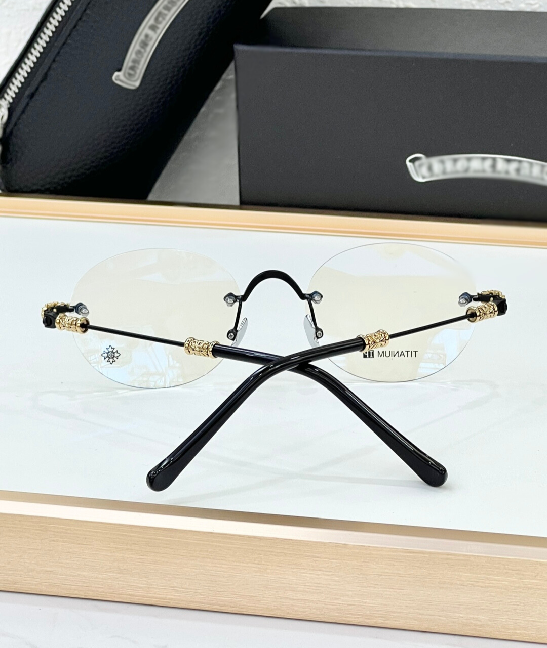 CH5814 Glasses