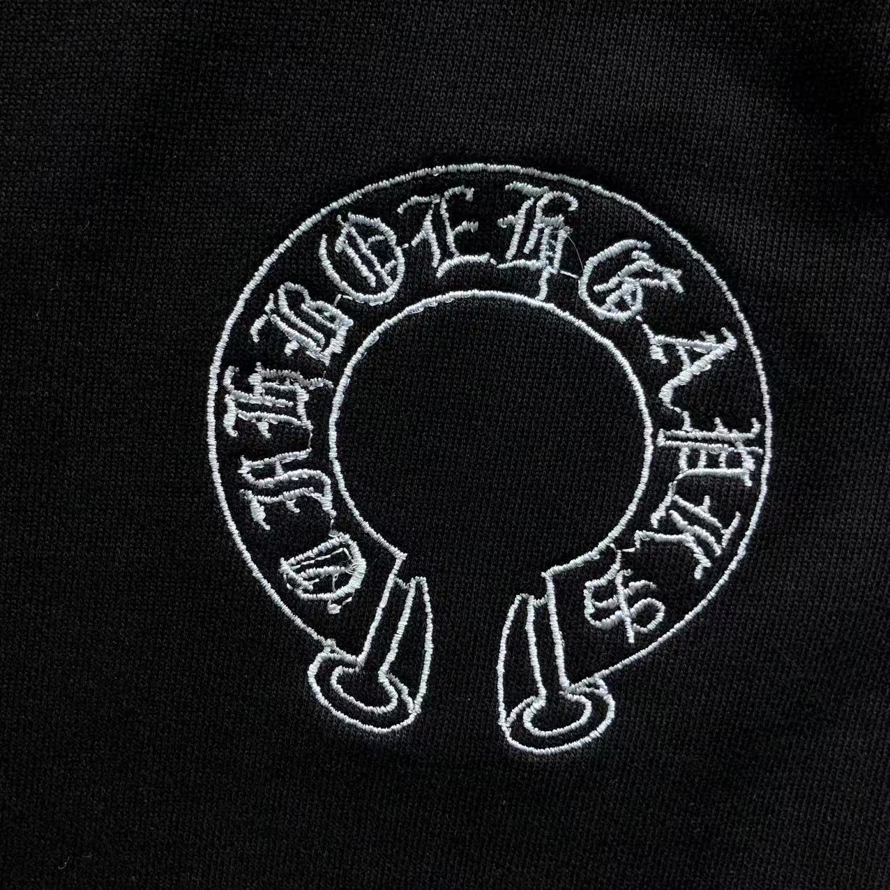 Horse Shoe Logo Paint Drip Black Sweatshorts™