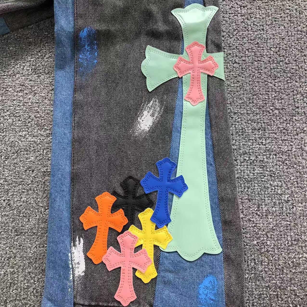 Mixed Cross Patch Grey Art Jeans™