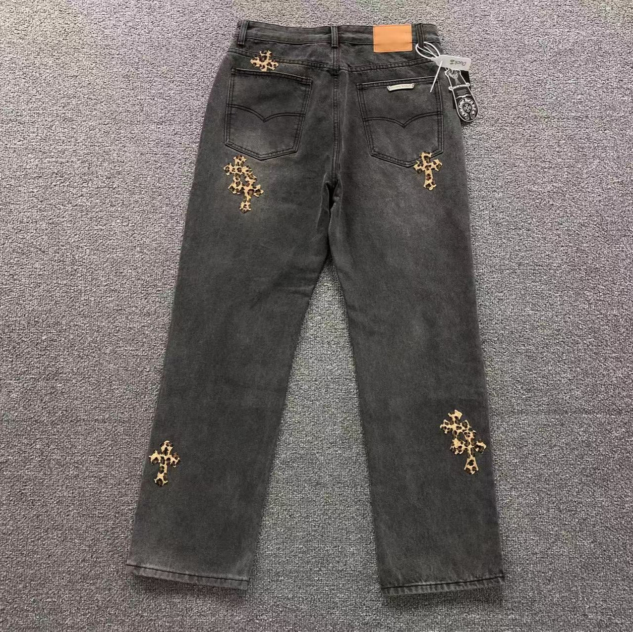 Leopard Cross Patch Dark Grey Jeans™
