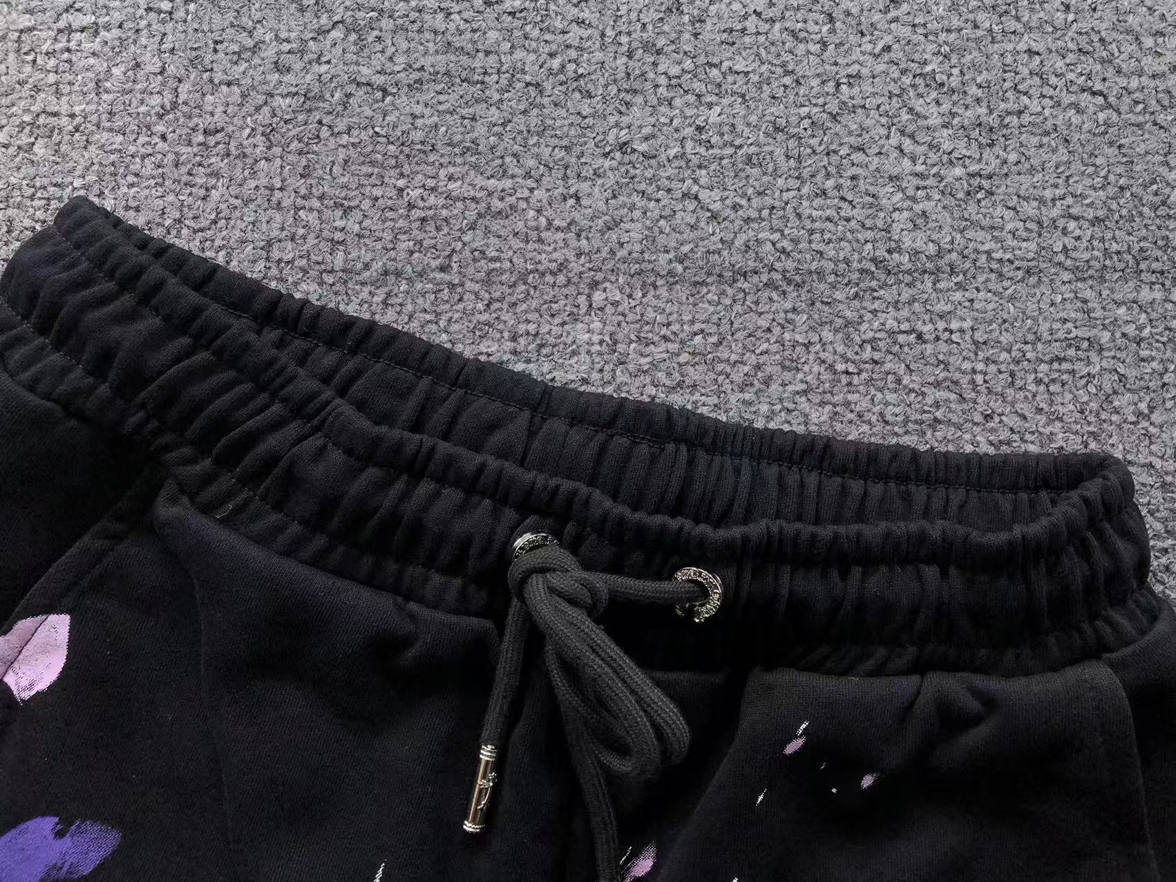 Paint Drip Horseshoe Logo Sweatshorts™