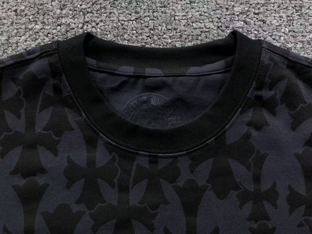 Cross Pattern Black Pocket T-Shirt™
