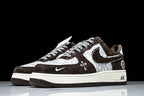 White Horse Shoe Logo Velvet Brown AF1™