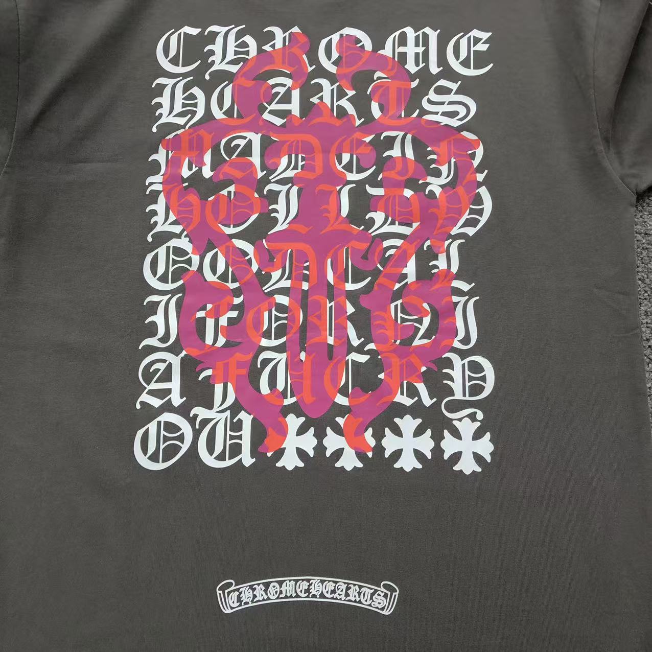 Pink Dagger Symbol T-Shirt ™