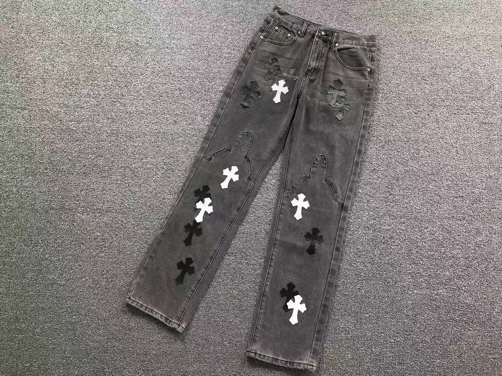 Black & White Cross Patch Fleurknee Dark Grey Jeans™