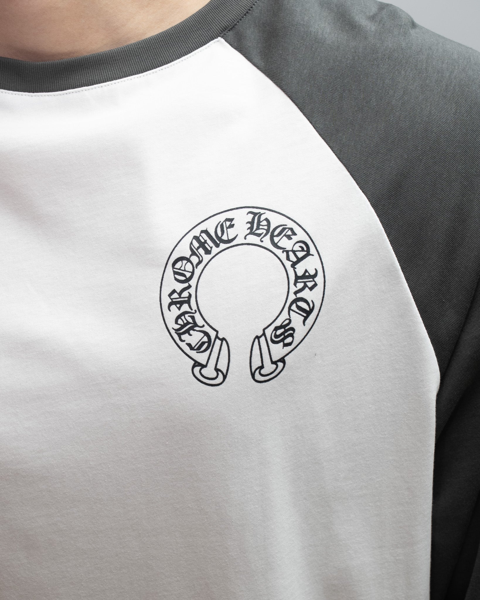 Typography Logo Grey & White Long Sleeve™